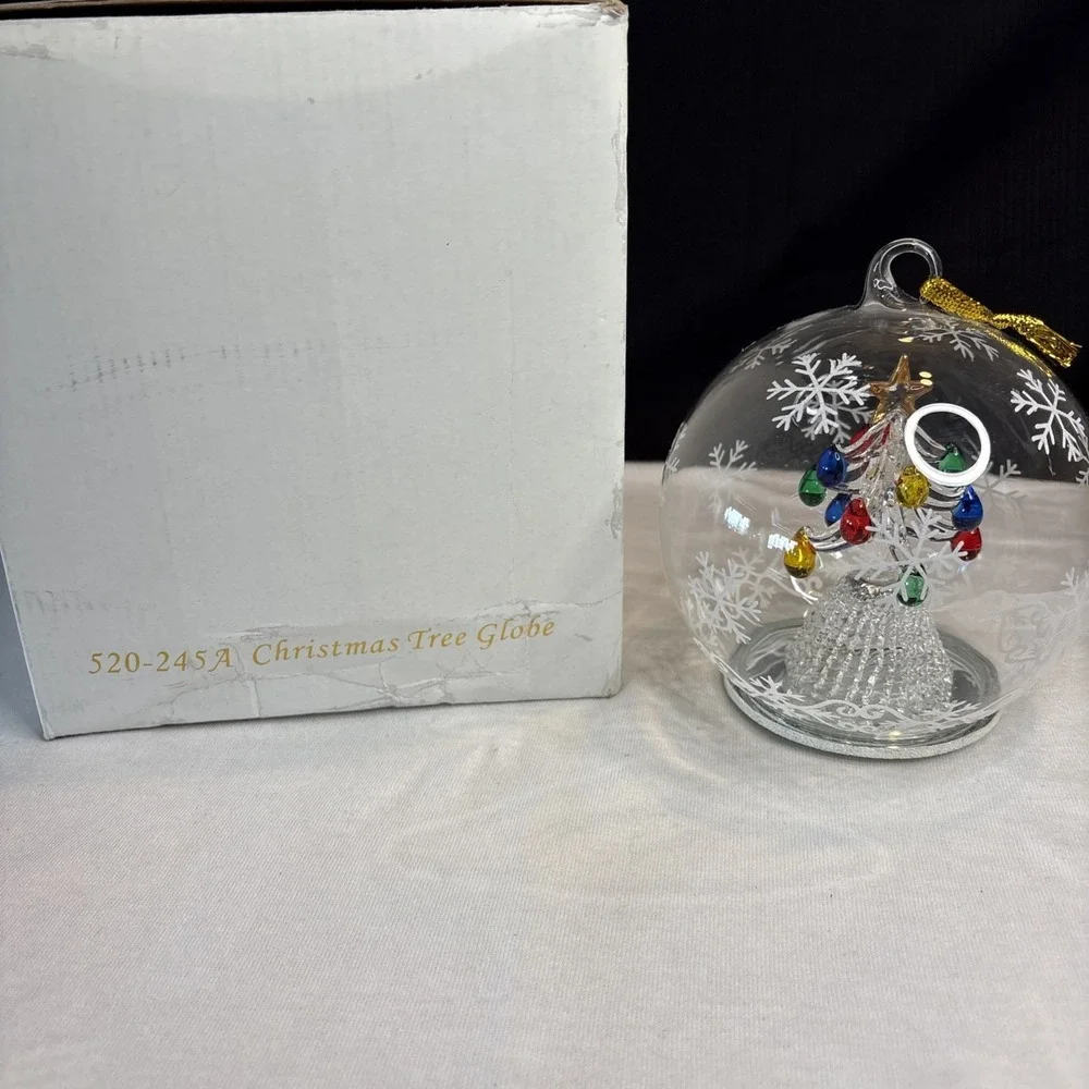 Sorelle Hand Blown LED Glass Globe W Spun Christmas Tree Light Up Ornament